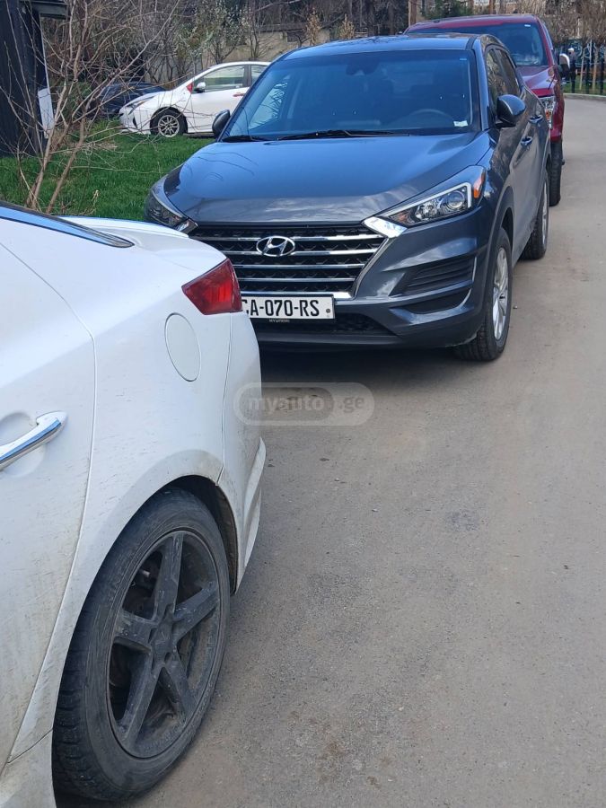 Hyundai Tucson - фото 1