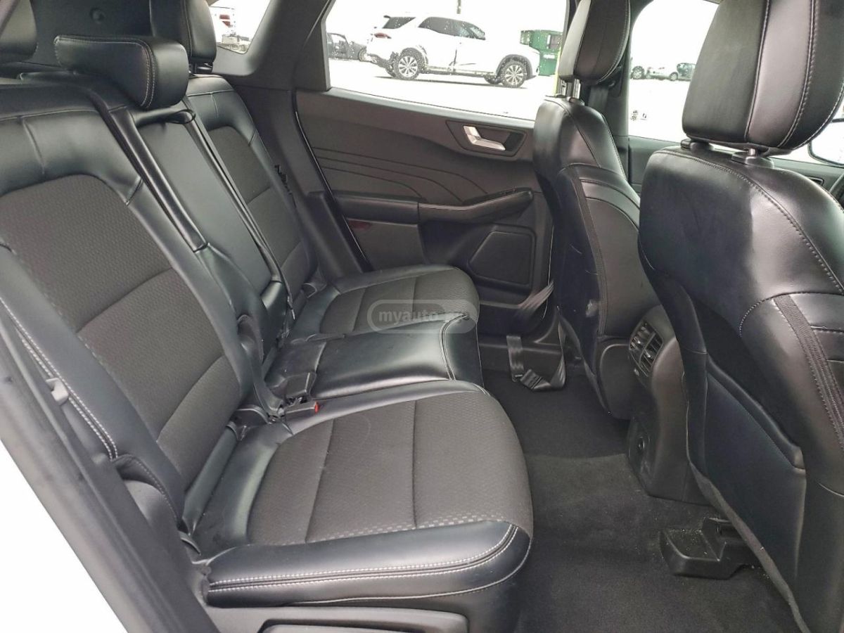 Ford ST-Line Select 4dr All-Wheel D — миниатюра 5