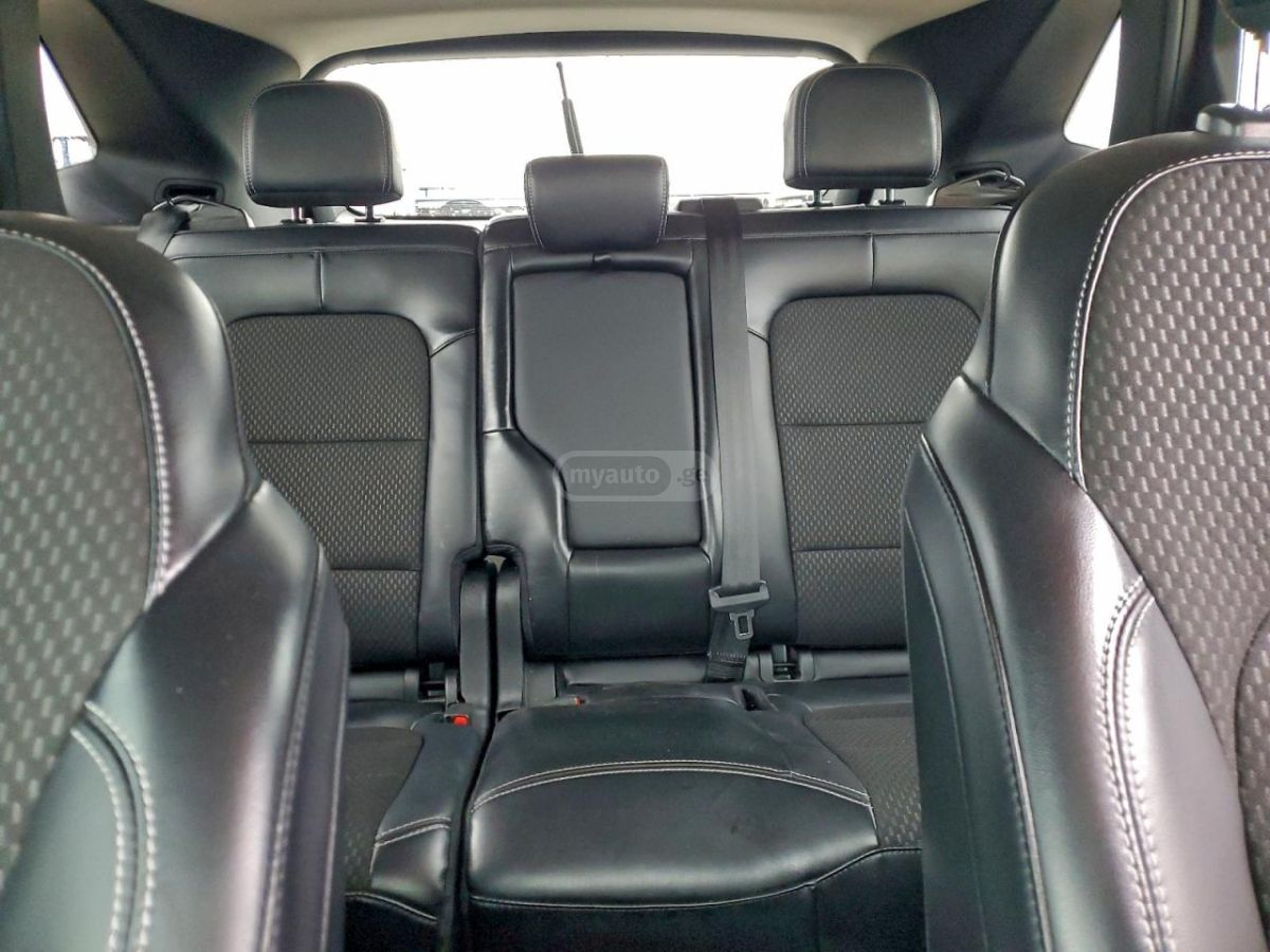 Ford ST-Line Select 4dr All-Wheel D — миниатюра 9