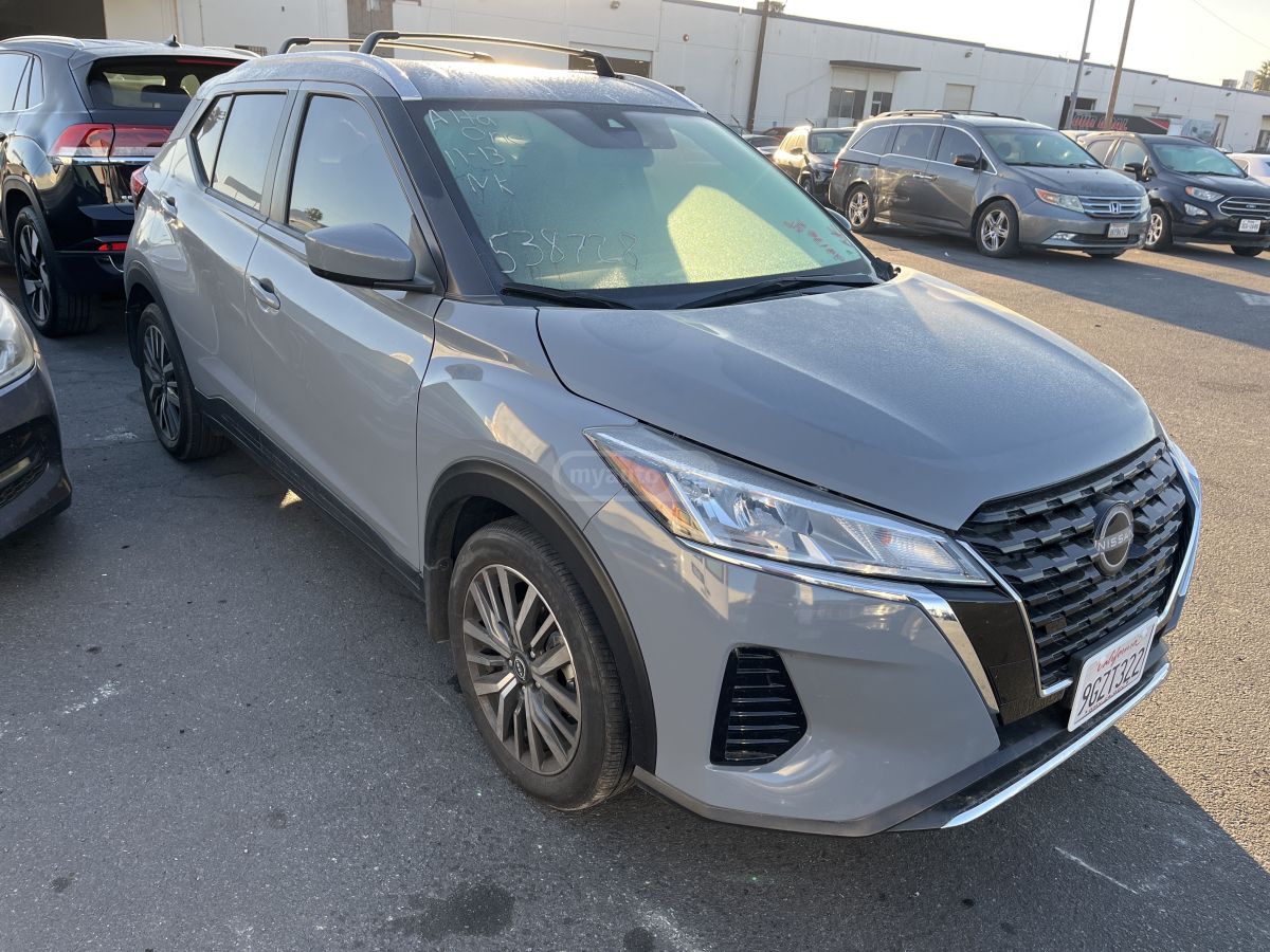 Nissan SV 4dr Front-Wheel Drive CVT — миниатюра 1