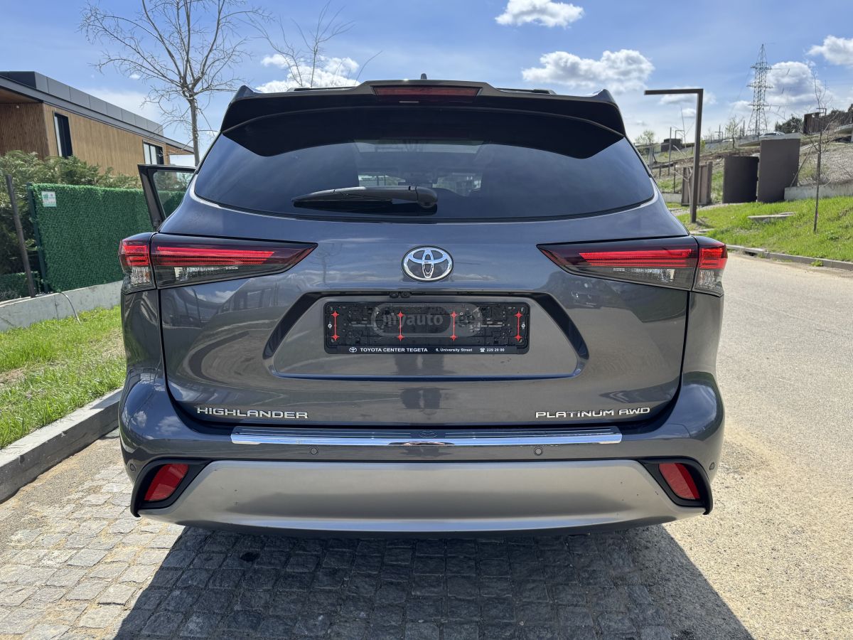 Toyota Highlander - фото 2