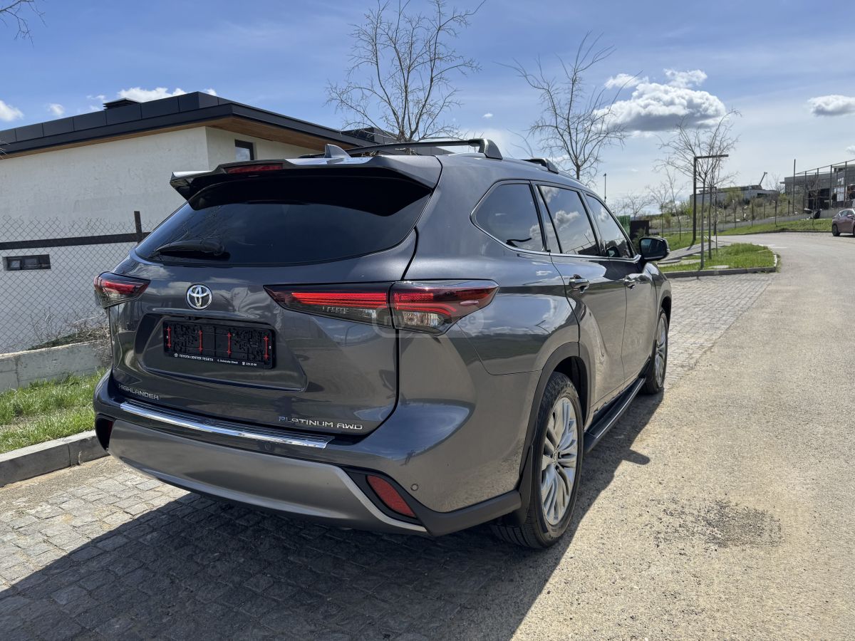 Toyota Highlander - фото 3