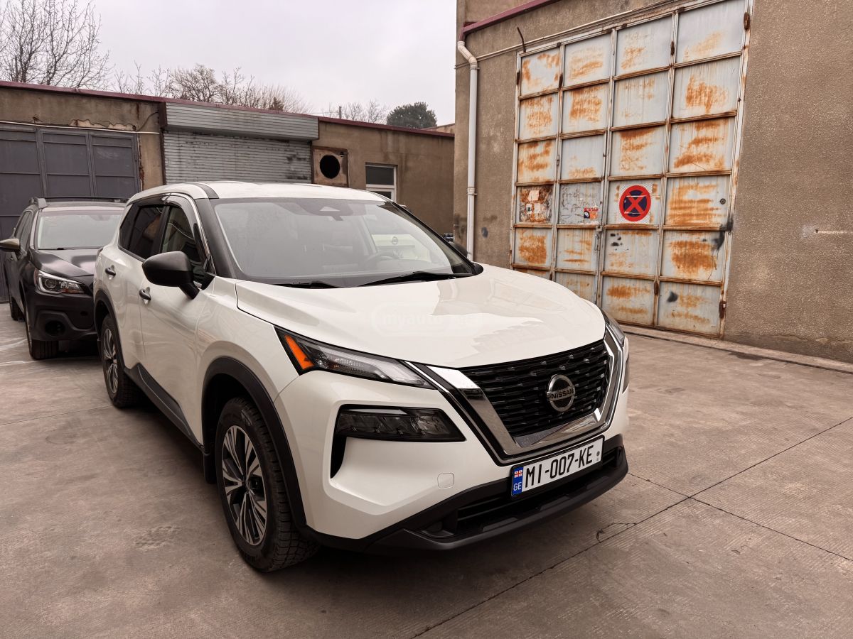 Nissan Rogue - фото 1