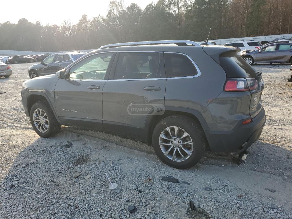 Jeep Cherokee - фото 2