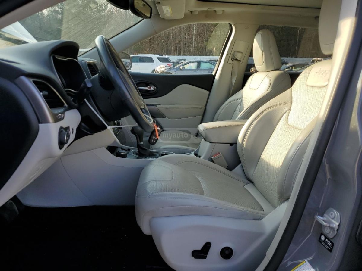 Jeep Cherokee - фото 7