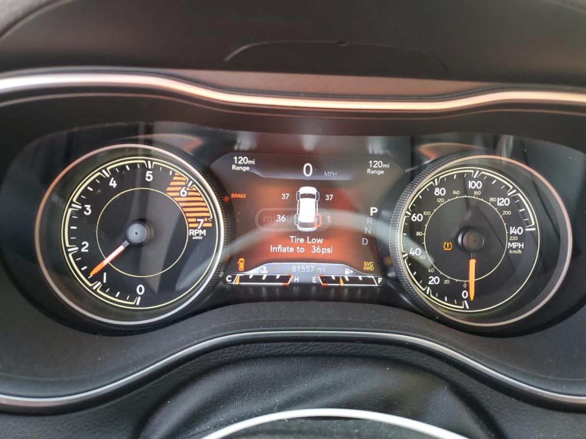 Jeep Cherokee - фото 9