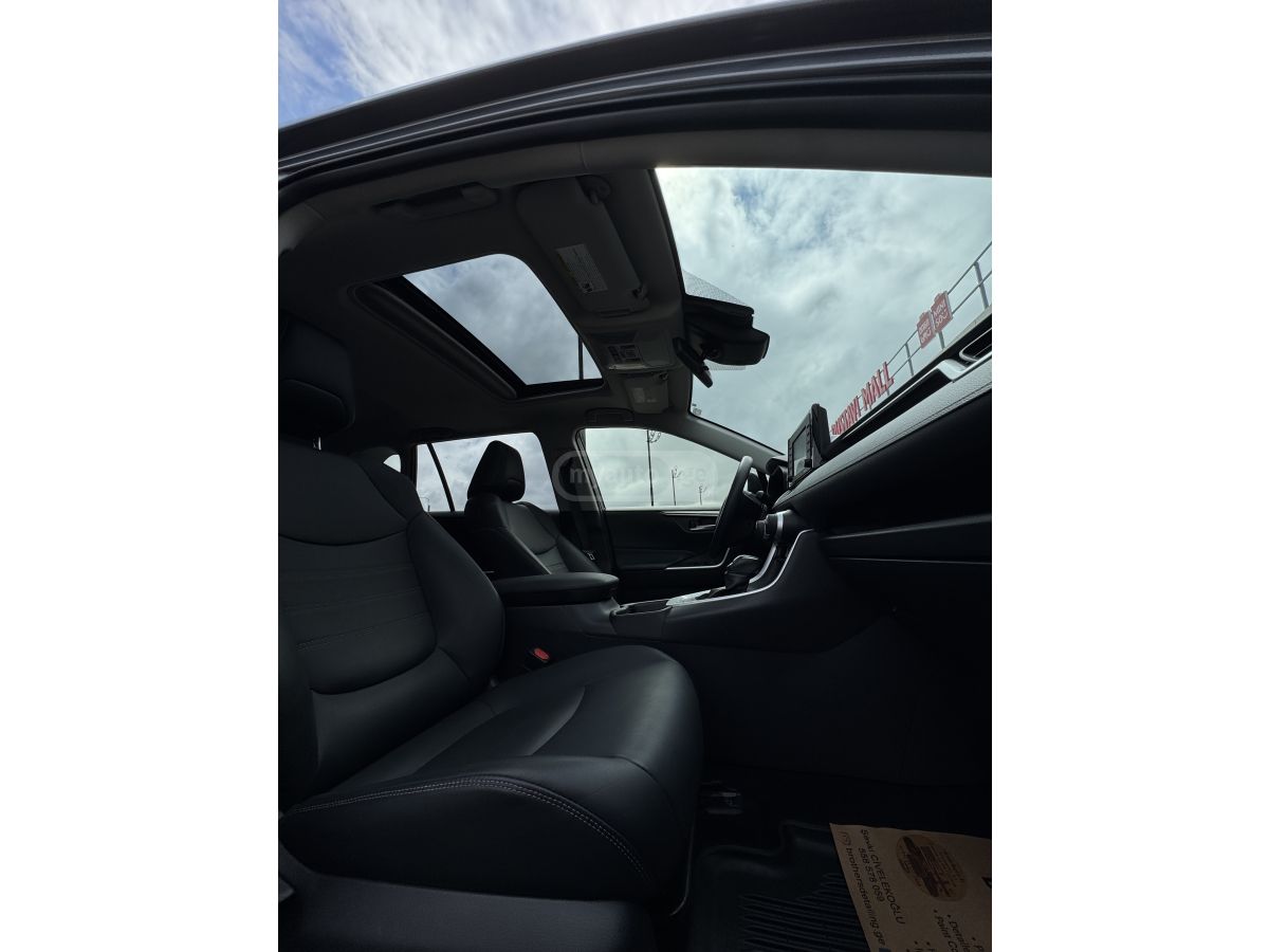 Toyota RAV 4 - фото 10