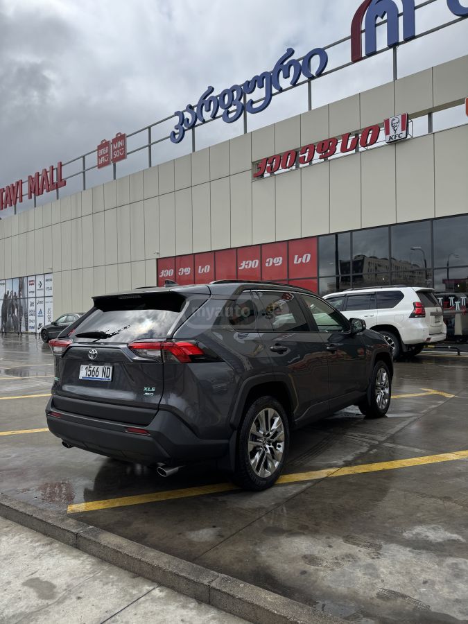 Toyota RAV 4 - фото 3