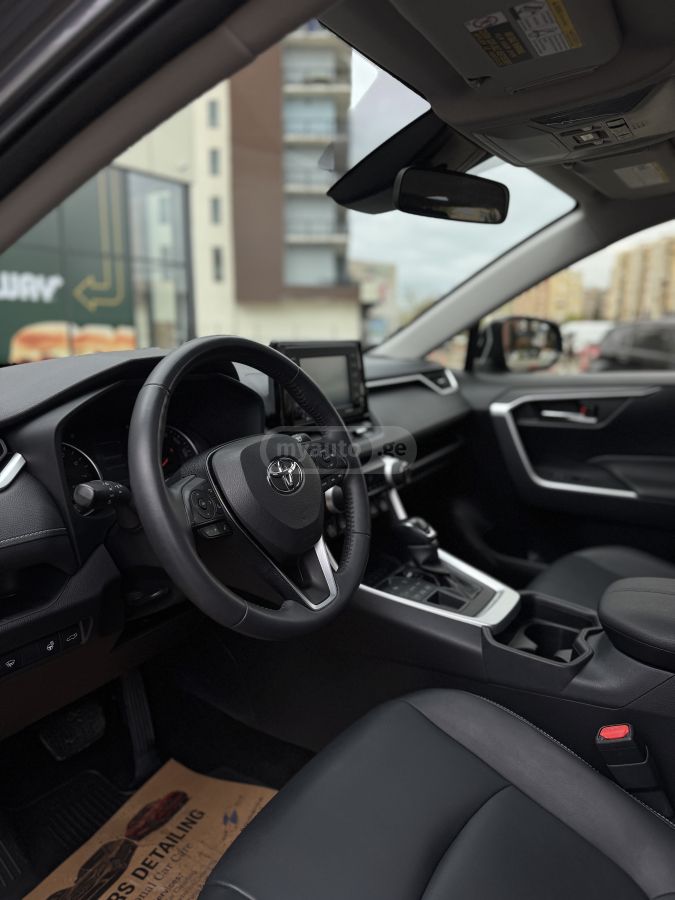 Toyota RAV 4 - фото 7