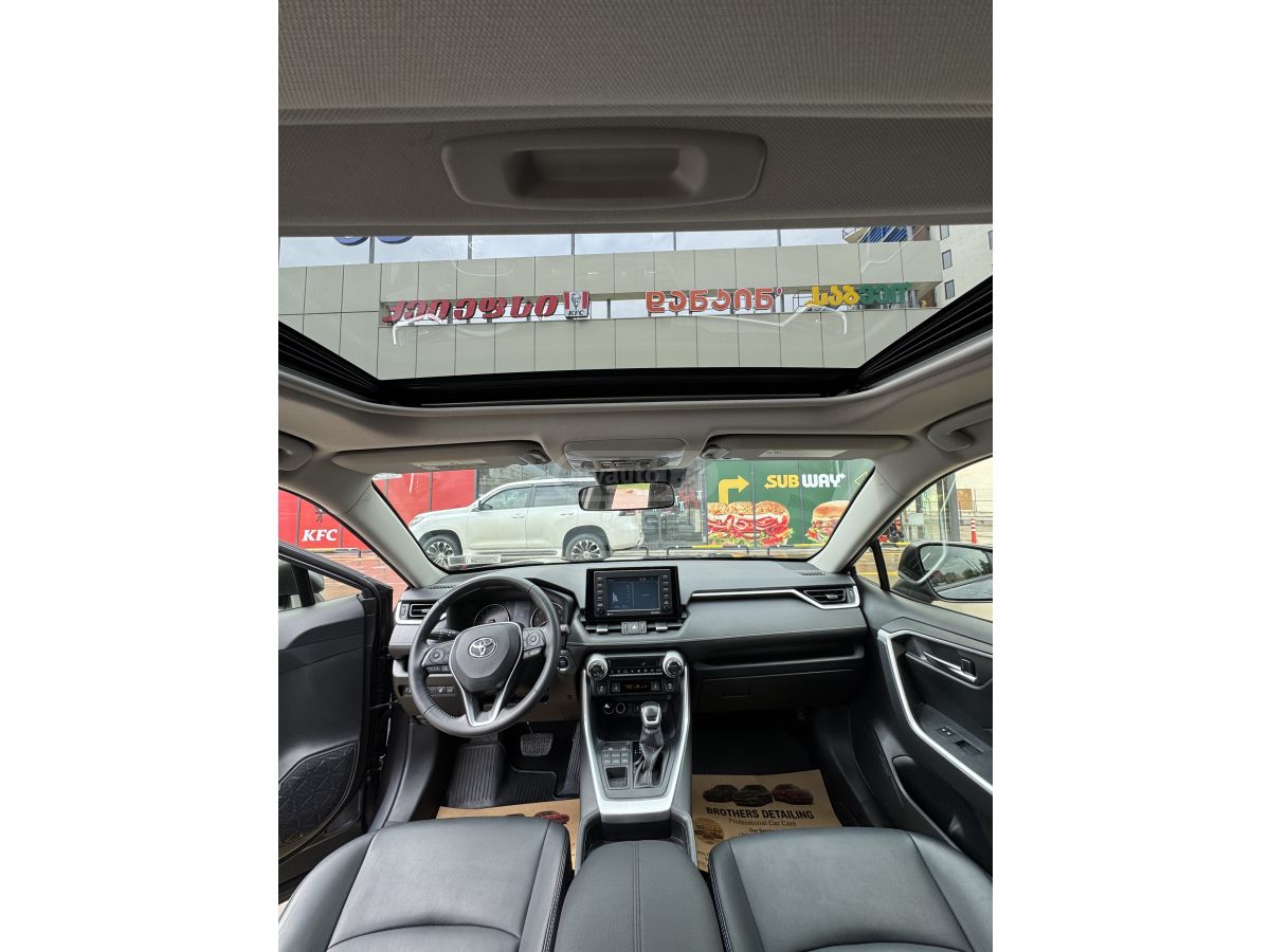 Toyota RAV 4 - фото 8