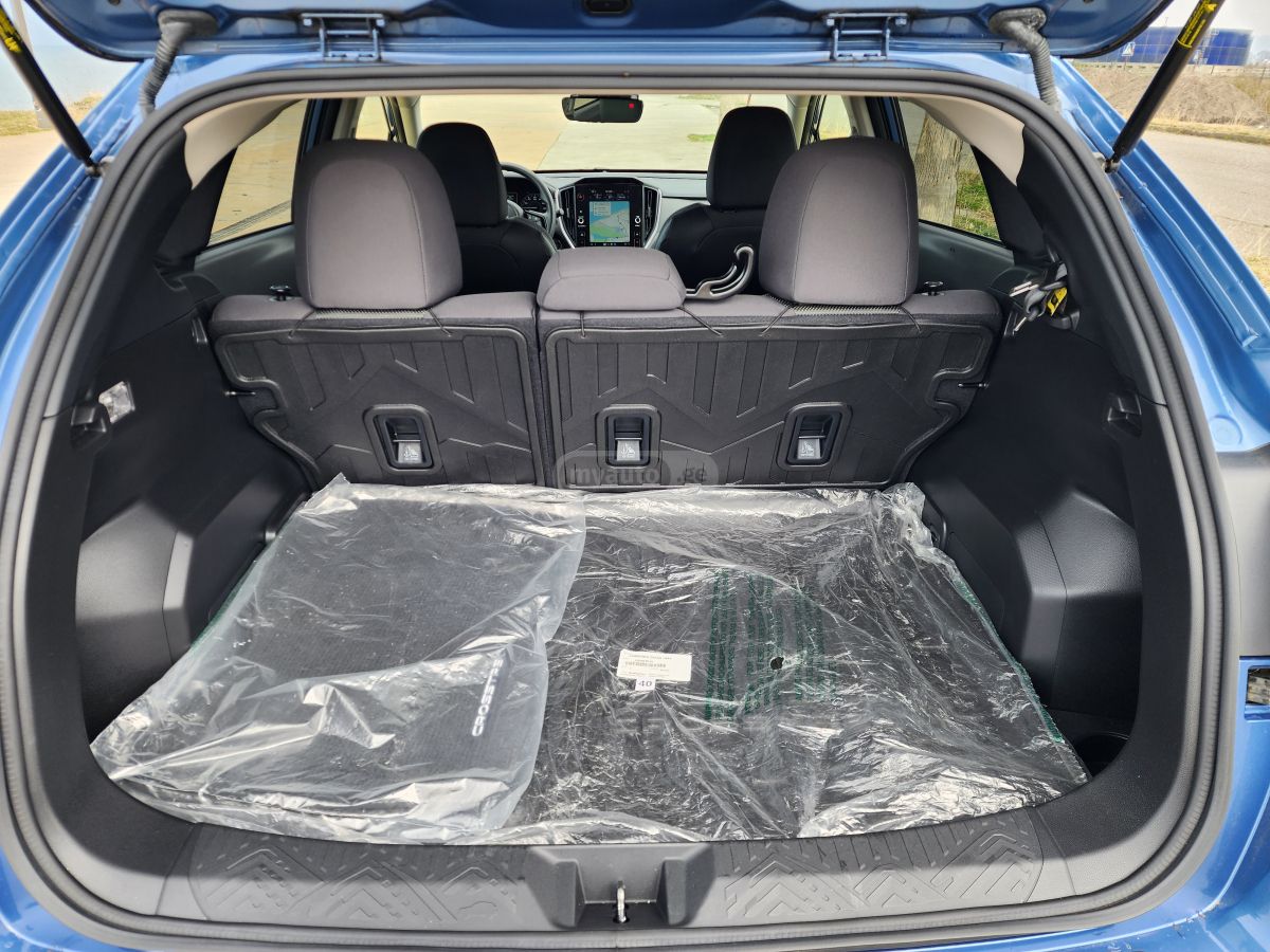 Subaru Base 4dr All-Wheel Drive CVT — миниатюра 8