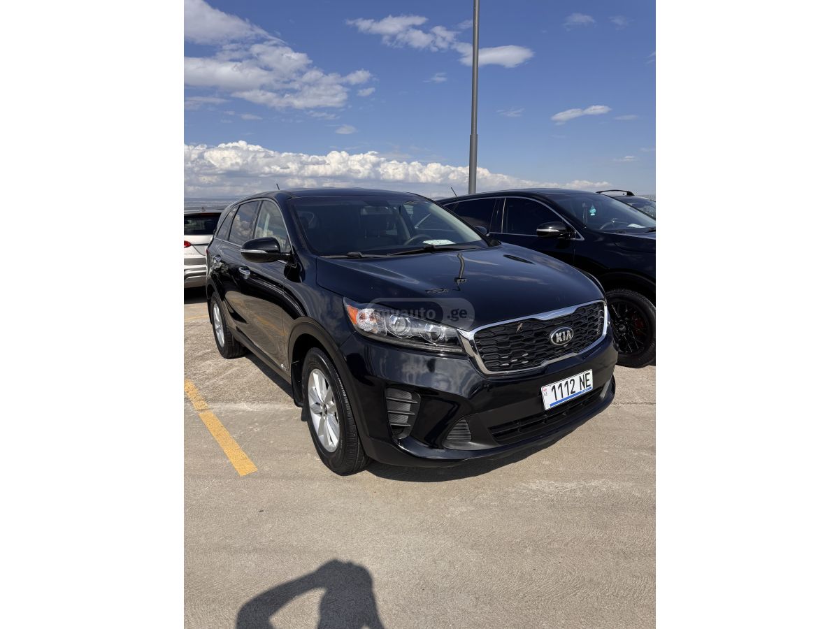 Kia Sorento - фото 1
