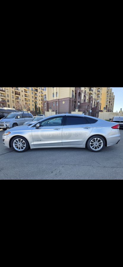 Ford Fusion - фото 10