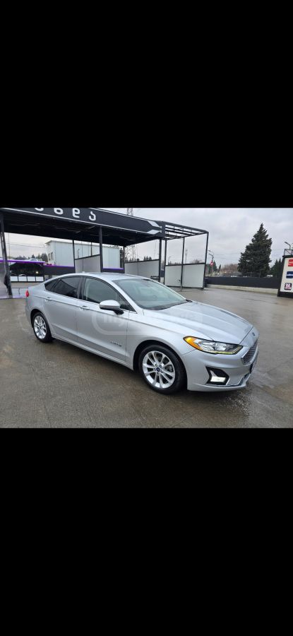 Ford Fusion - фото 4