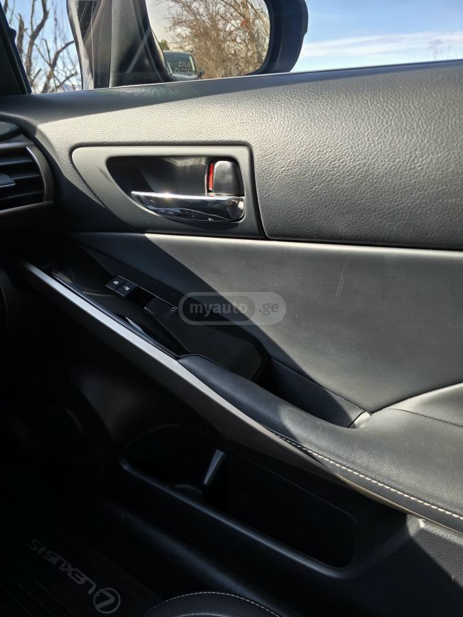 Lexus IS 350 - фото 8