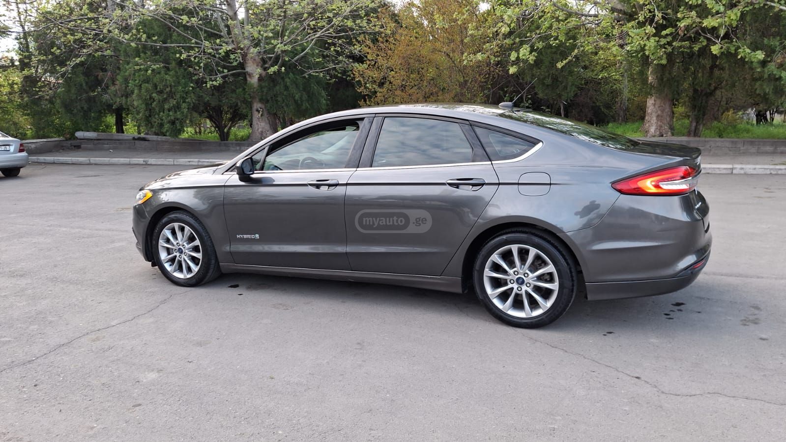 Ford Fusion - фото 4