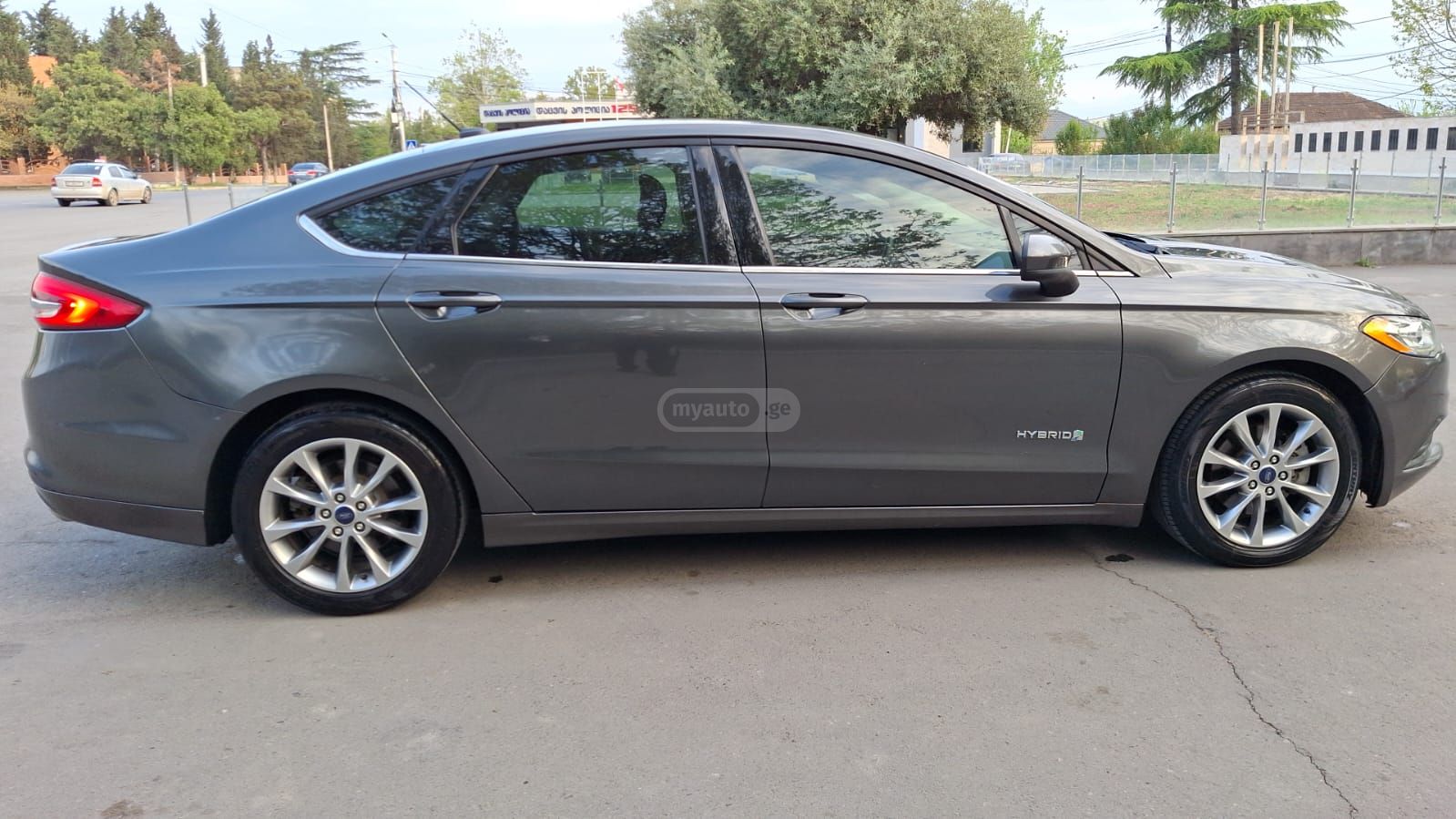 Ford Fusion - фото 7