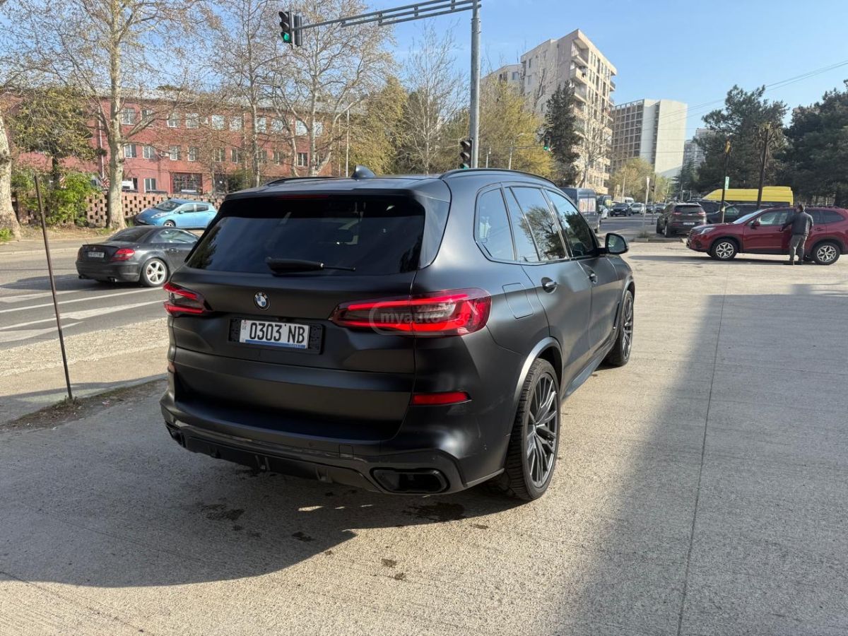 BMW X5 - фото 10