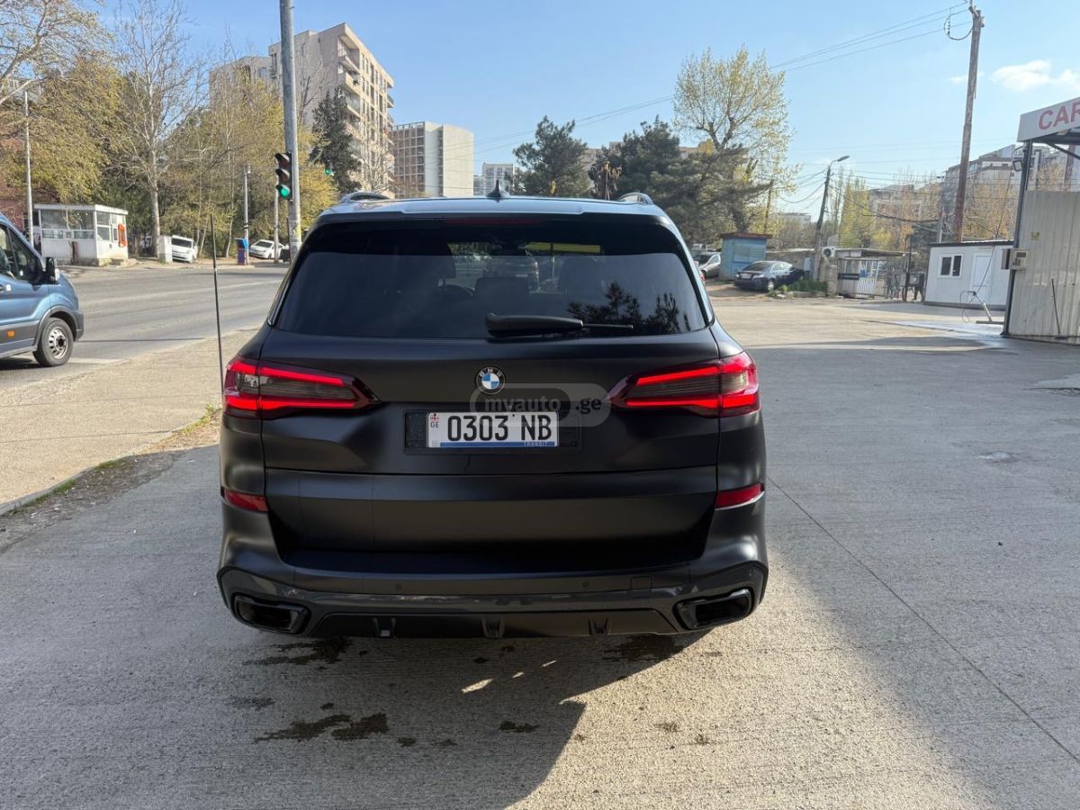 BMW X5 - фото 11