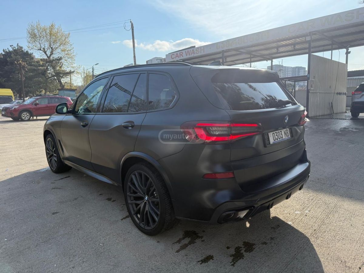 BMW X5 - фото 12