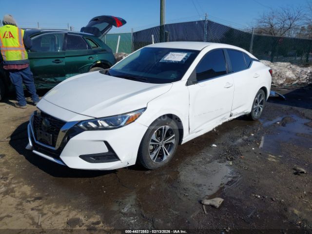 Nissan Sentra - фото 1