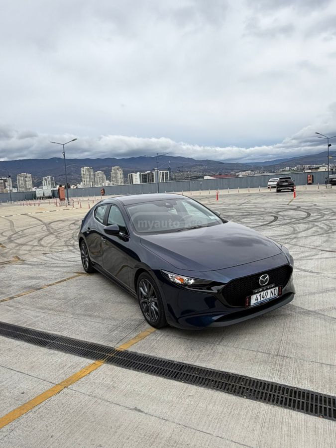 Mazda Mazda 3 - фото 1