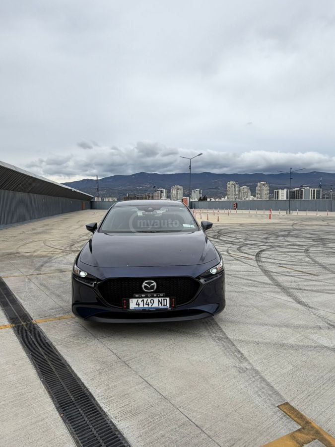 Mazda Mazda 3 - фото 2