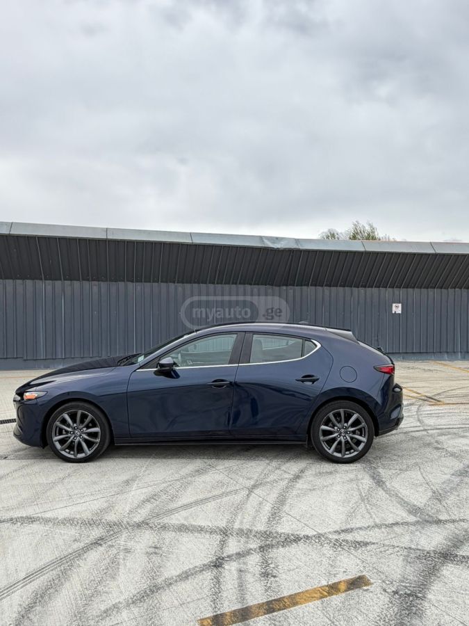 Mazda Mazda 3 - фото 9