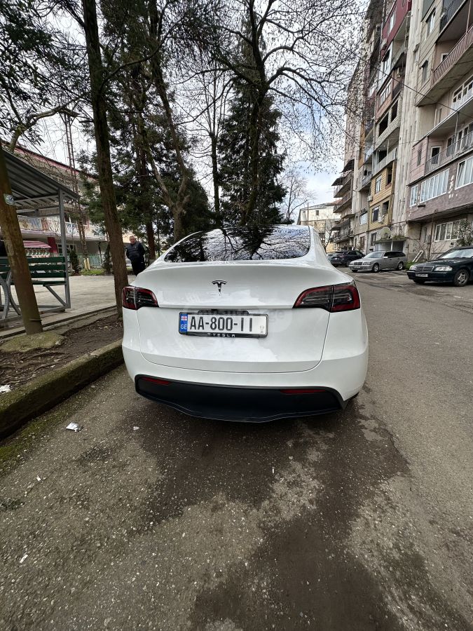 Tesla Model Y - фото 5