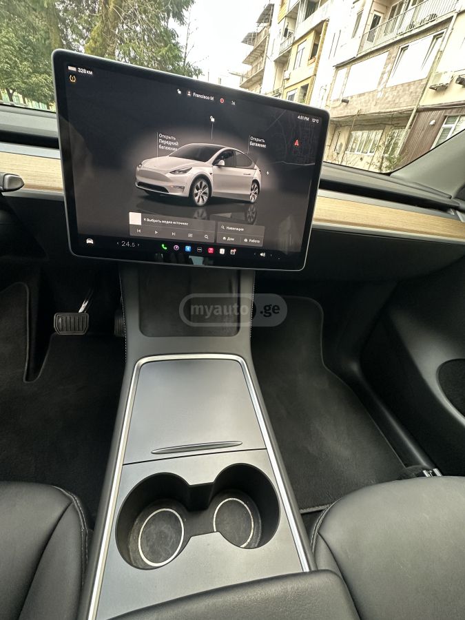Tesla Model Y - фото 7