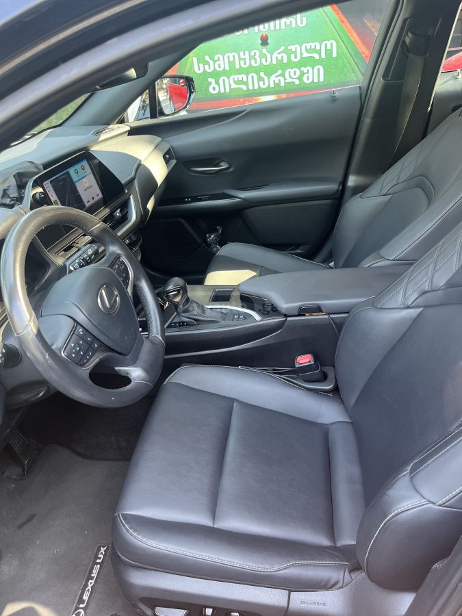 Lexus UX 250 h - фото 8