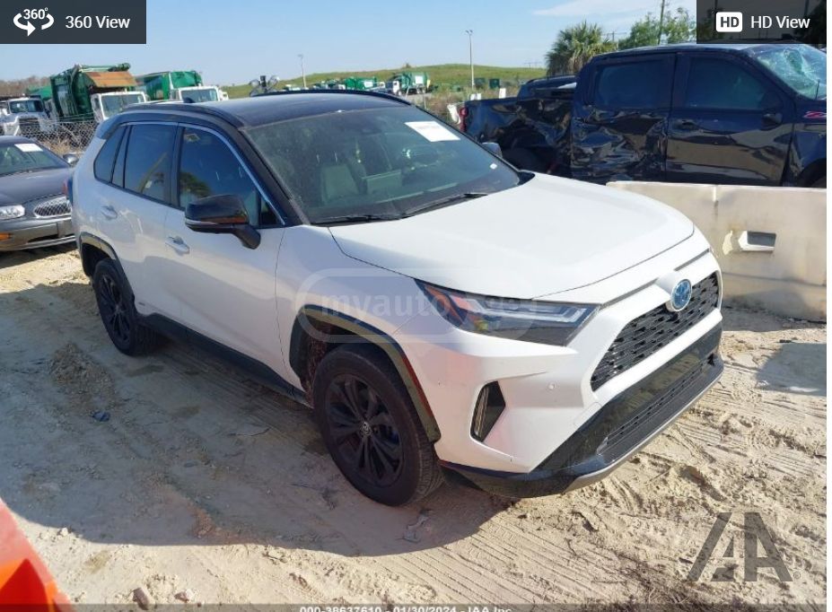 Toyota RAV 4 - фото 1