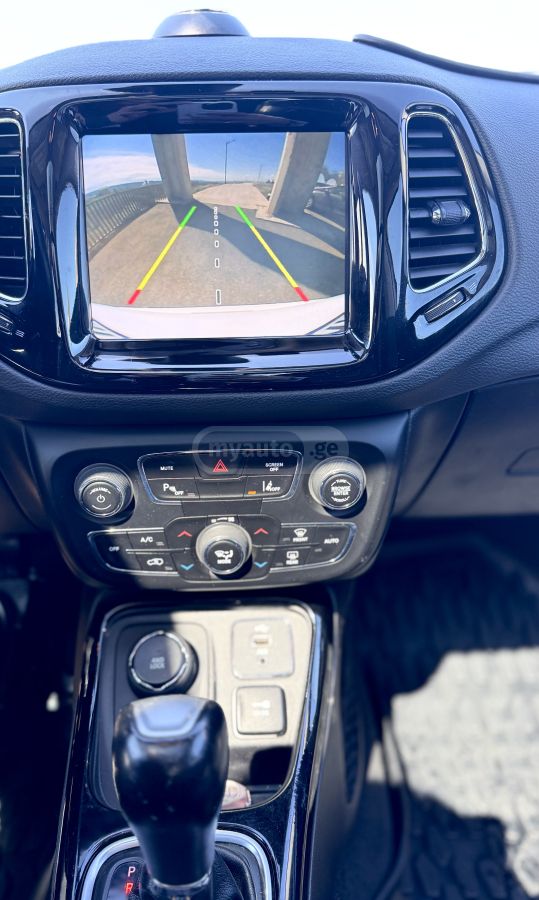 Jeep Compass - фото 6