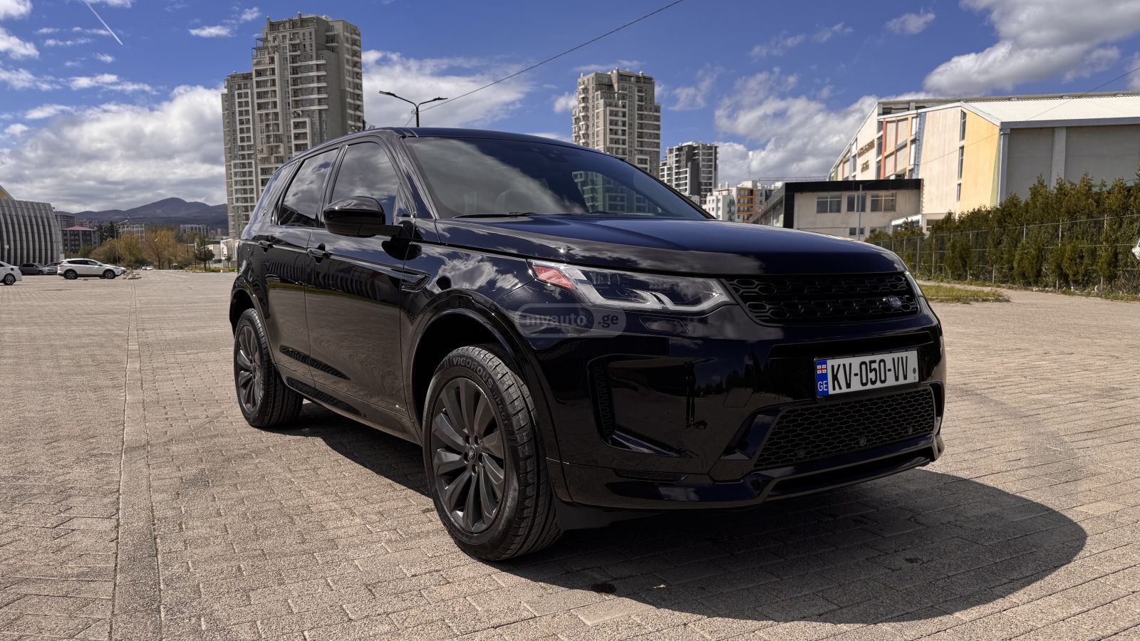 Land Rover Discovery Sport - фото 1