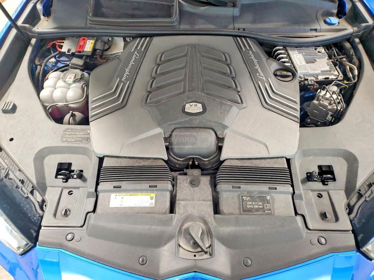 Lamborghini Urus 2022 — миниатюра 11