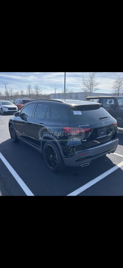 Mercedes-Benz Base GLA 250 4dr All-Wheel Dri — миниатюра 5