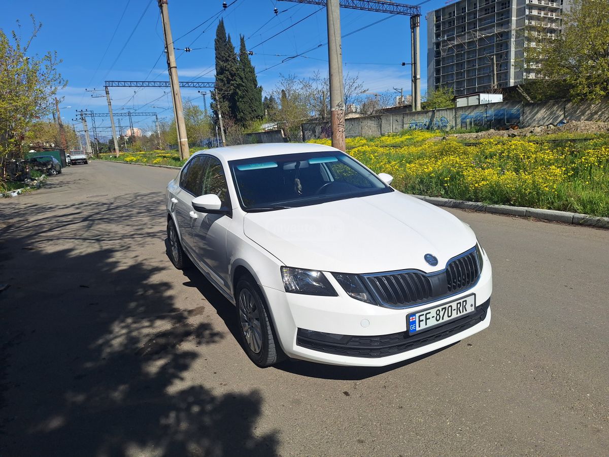 Skoda Octavia - фото 1