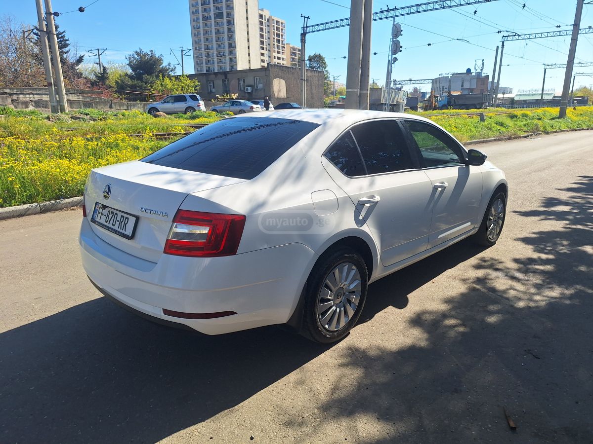 Skoda Octavia - фото 6