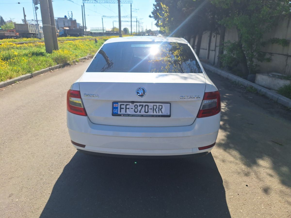 Skoda Octavia - фото 7