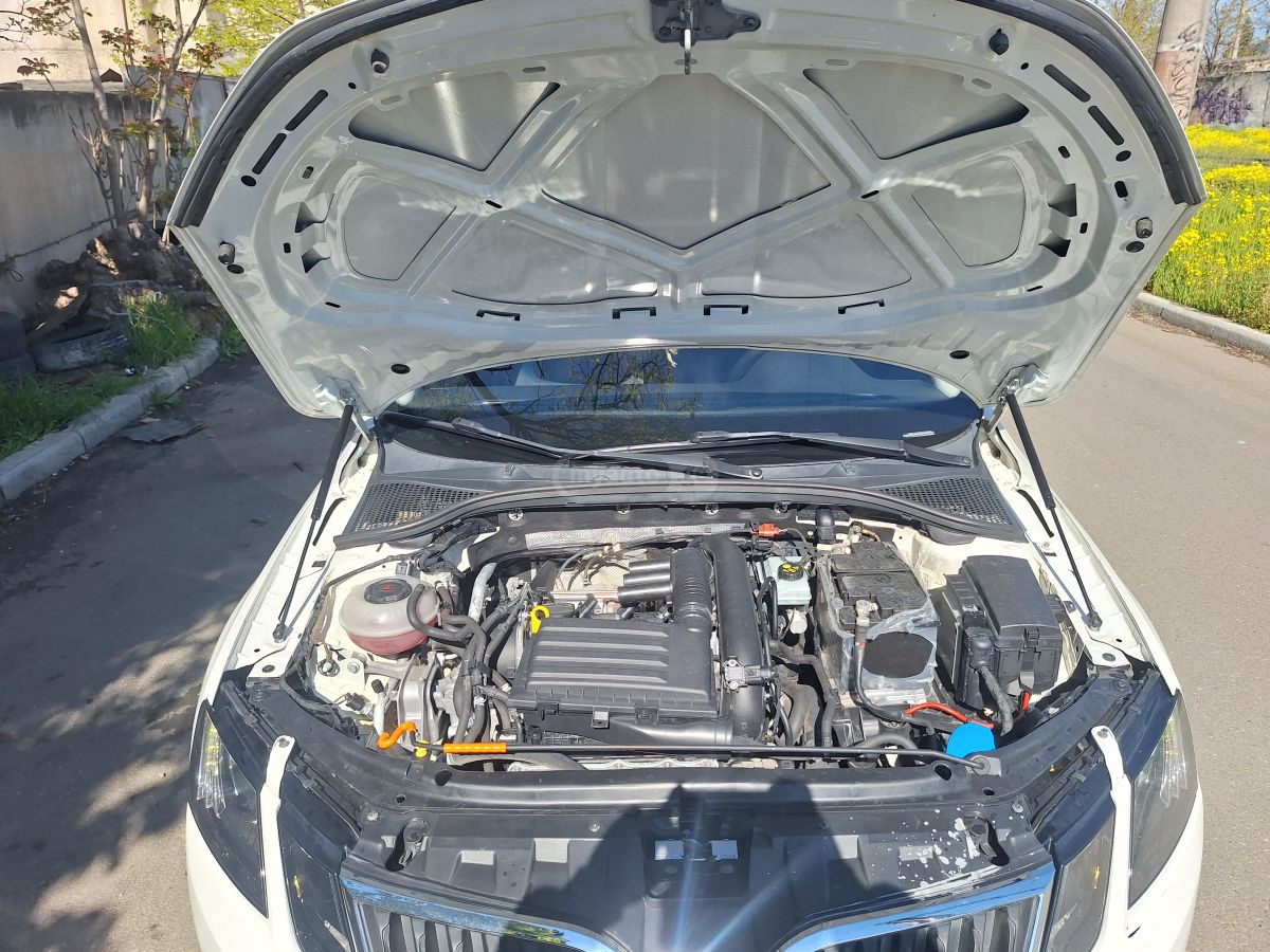 Skoda Octavia - фото 8