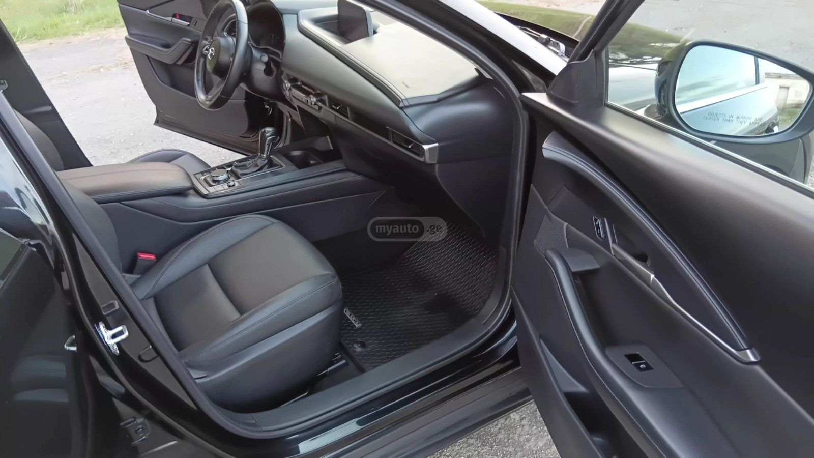 Mazda CX-30 - фото 8