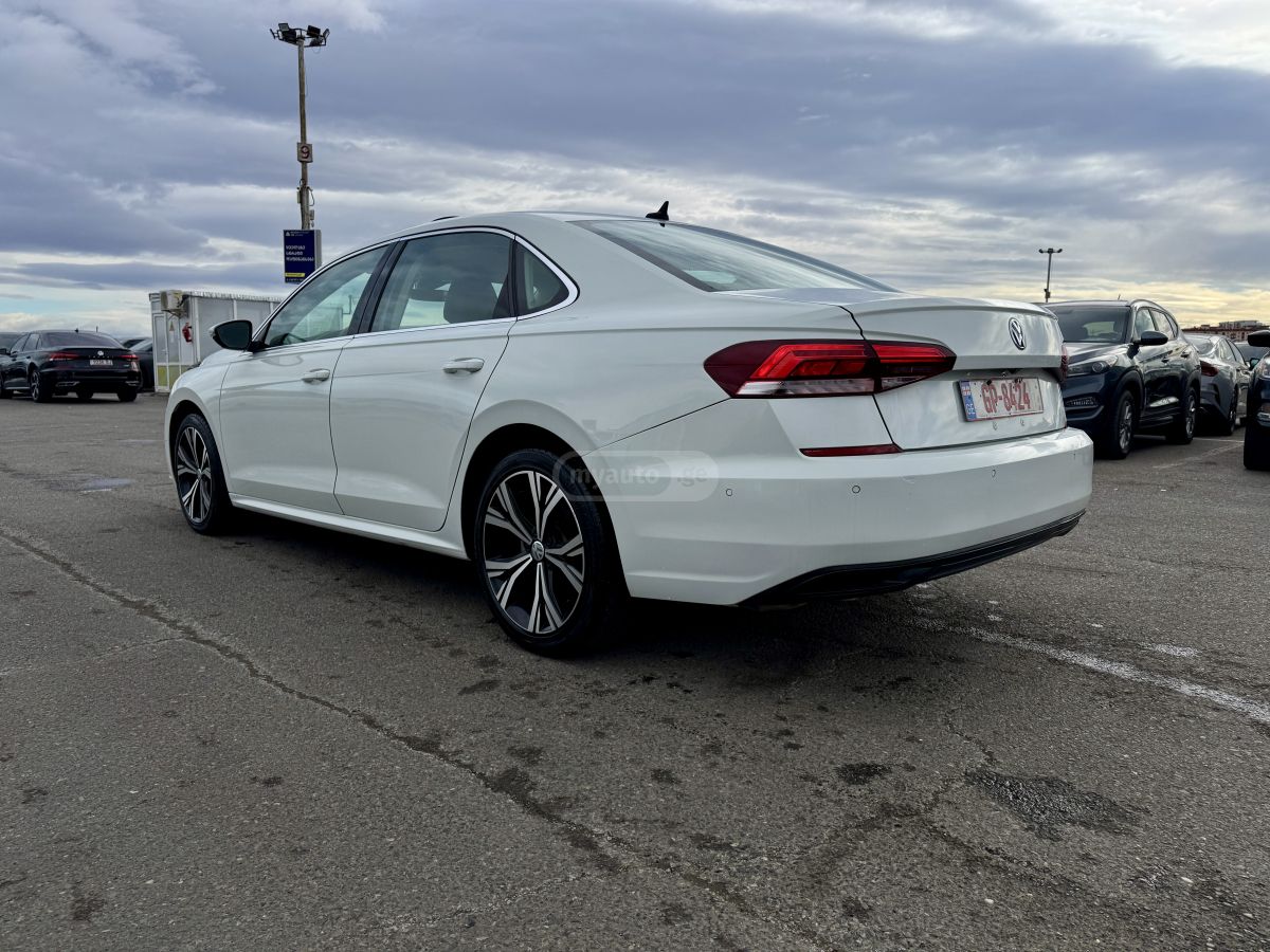 Volkswagen Passat - фото 3