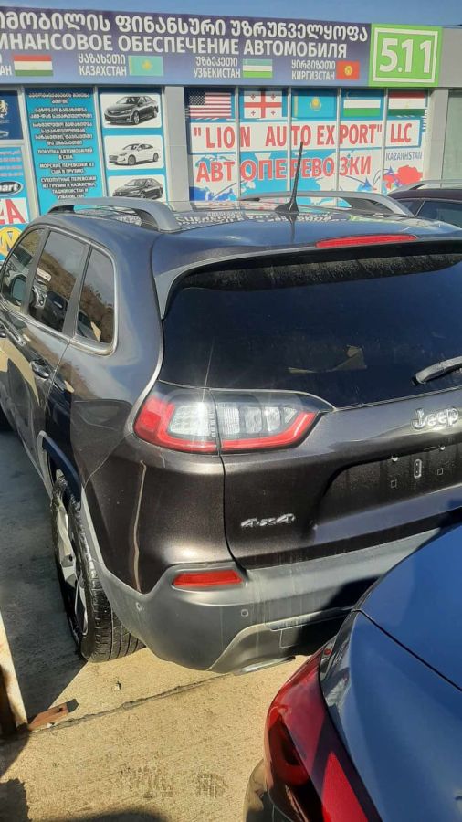 Jeep Cherokee - фото 1