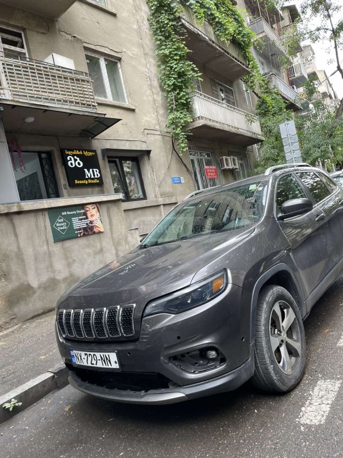 Jeep Cherokee - фото 6