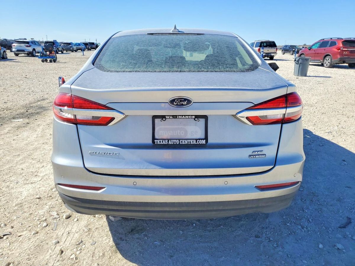 Ford Fusion - фото 6