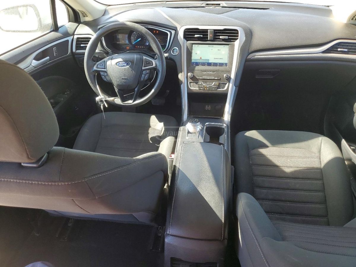 Ford Fusion - фото 8