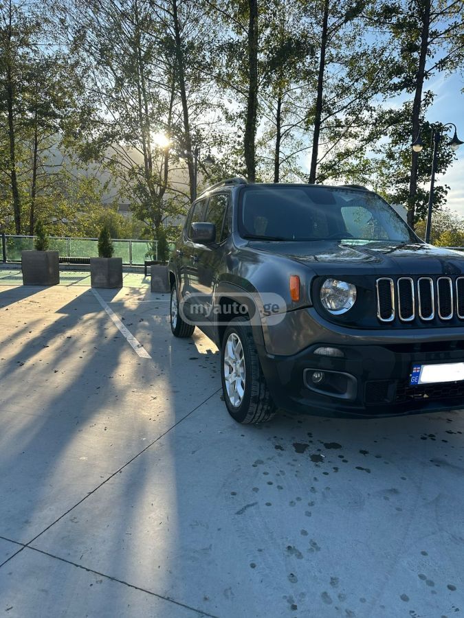 Jeep Renegade - фото 3