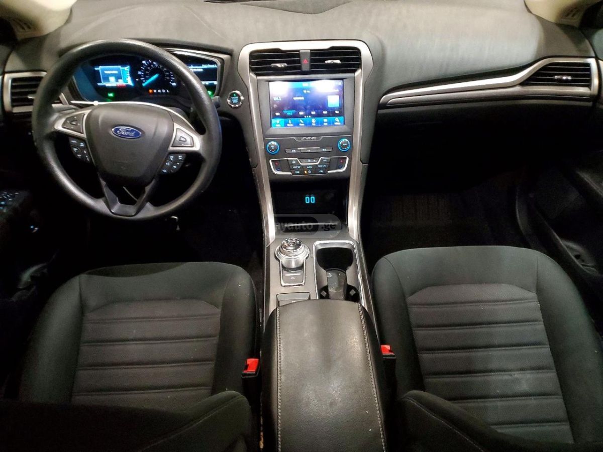 Ford Fusion - фото 8