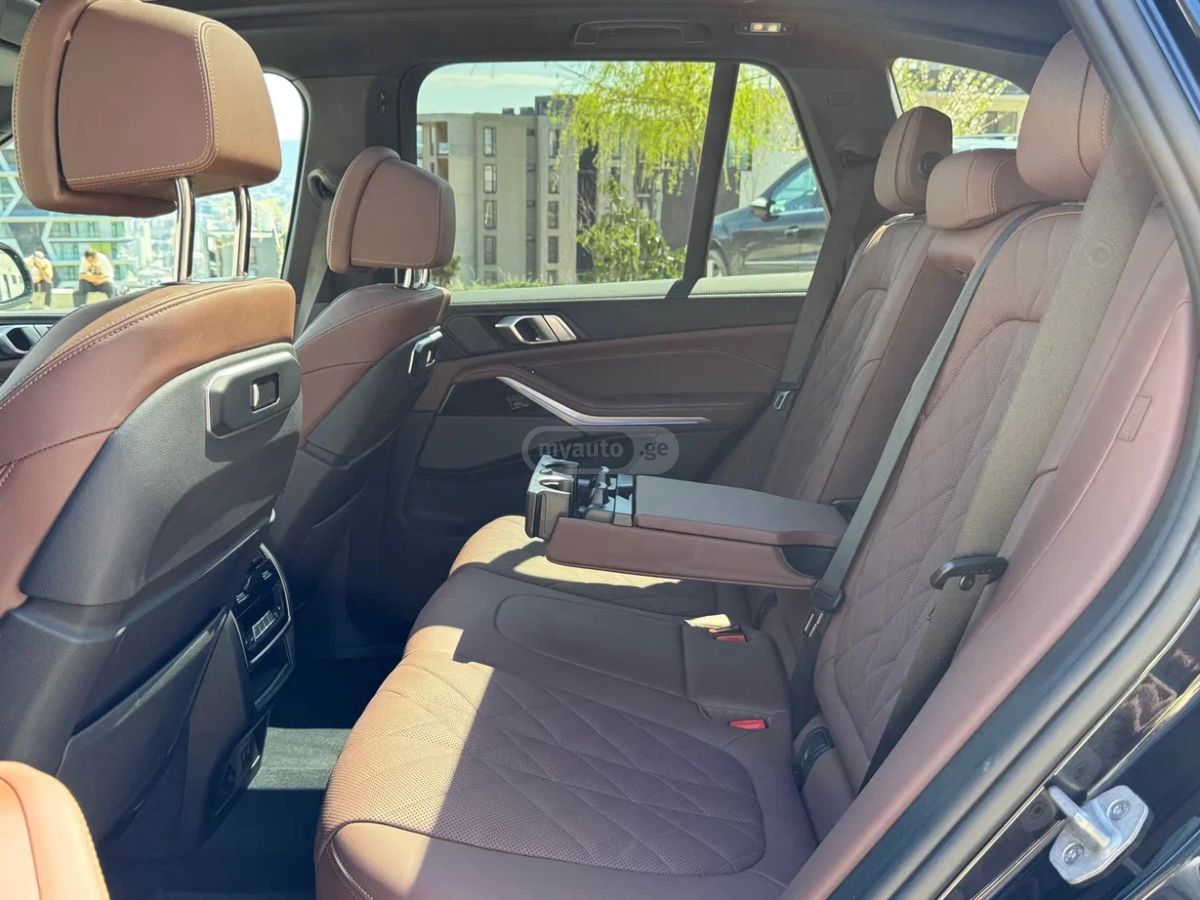 BMW X5 - фото 11