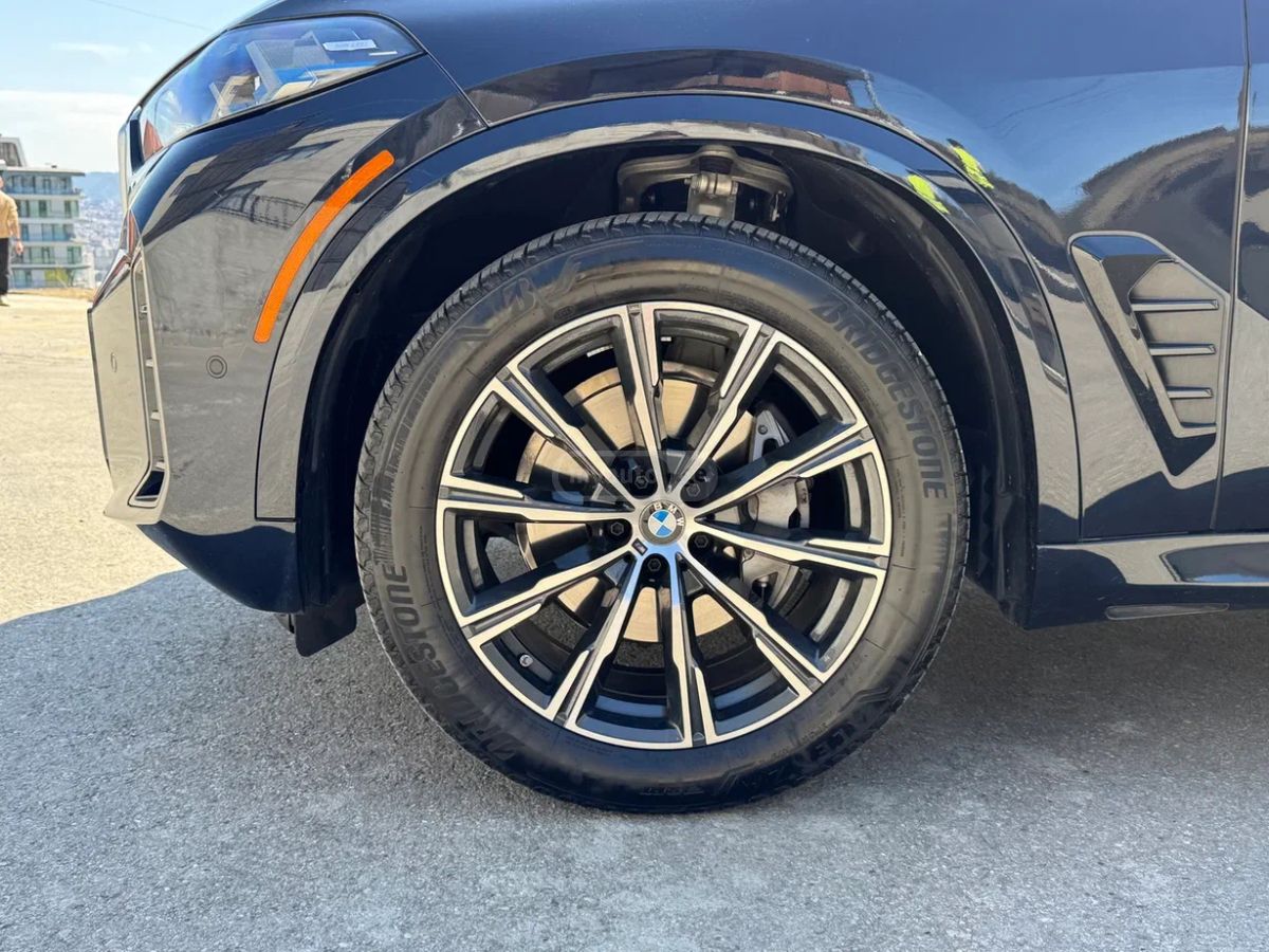 BMW X5 - фото 7